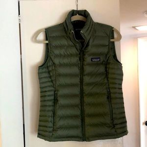 NWOT Patagonia Down Sweater Vest